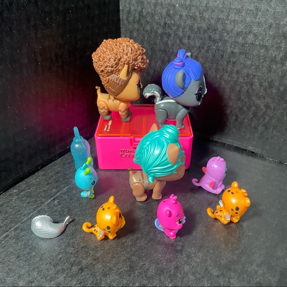 GREAT ADD ON LOL PET AND HATCHIMALS LOT AND ACCESSORIES W TRAVEL CASE PRICE FIRM - Picture 6 of 10